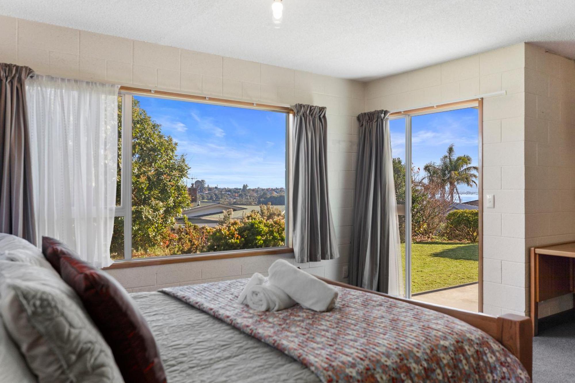 Bay View Gardens - Tauranga Holiday Home Екстериор снимка